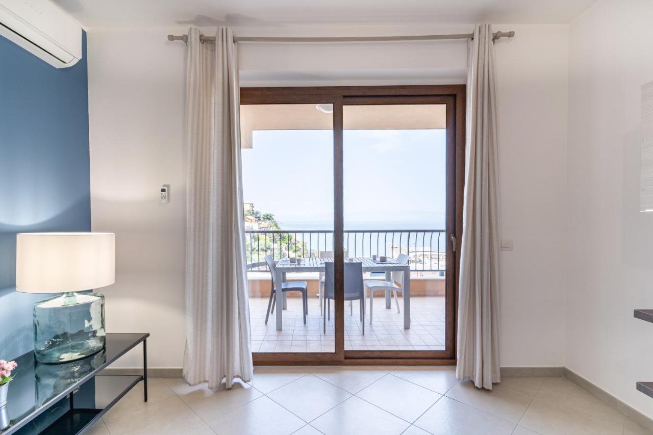 Calipso Big Apt With Sea View, Parking & Pool Taormina Zewnętrze zdjęcie