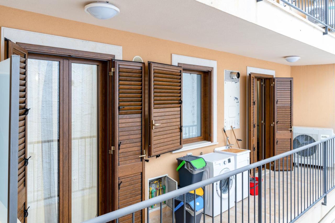 Calipso Big Apt With Sea View, Parking & Pool Taormina Zewnętrze zdjęcie